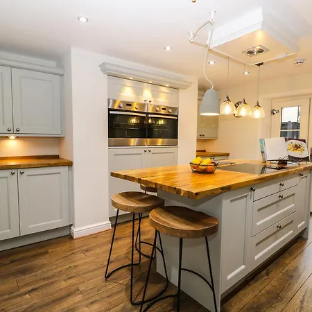 One Mulgrave Place * Whitby